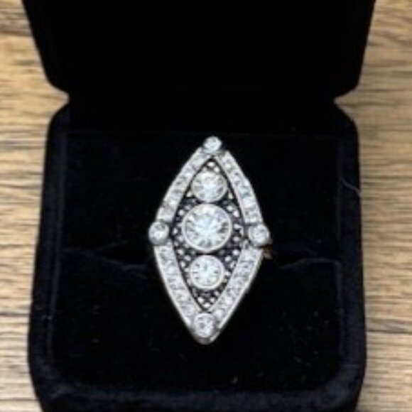 Lia Sophia 'SENSATIONAL" Ring - Picture 2 of 6